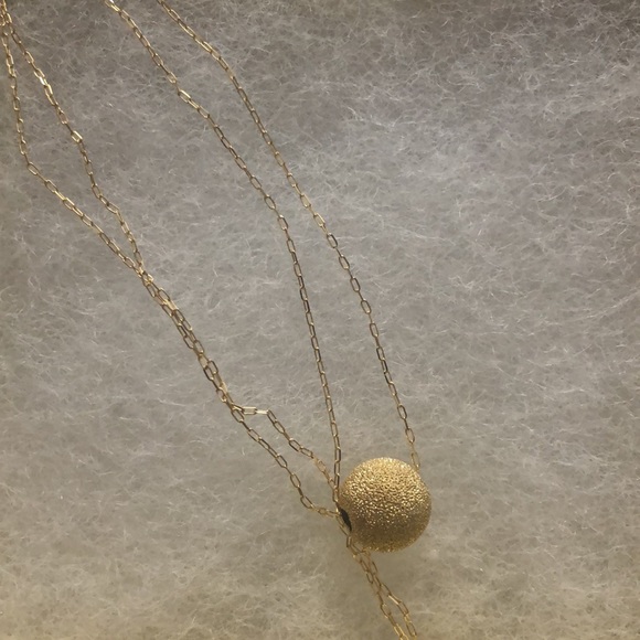 Dainty/lightweight Necklace in 18K Saudi gold - Picture 2 of 4